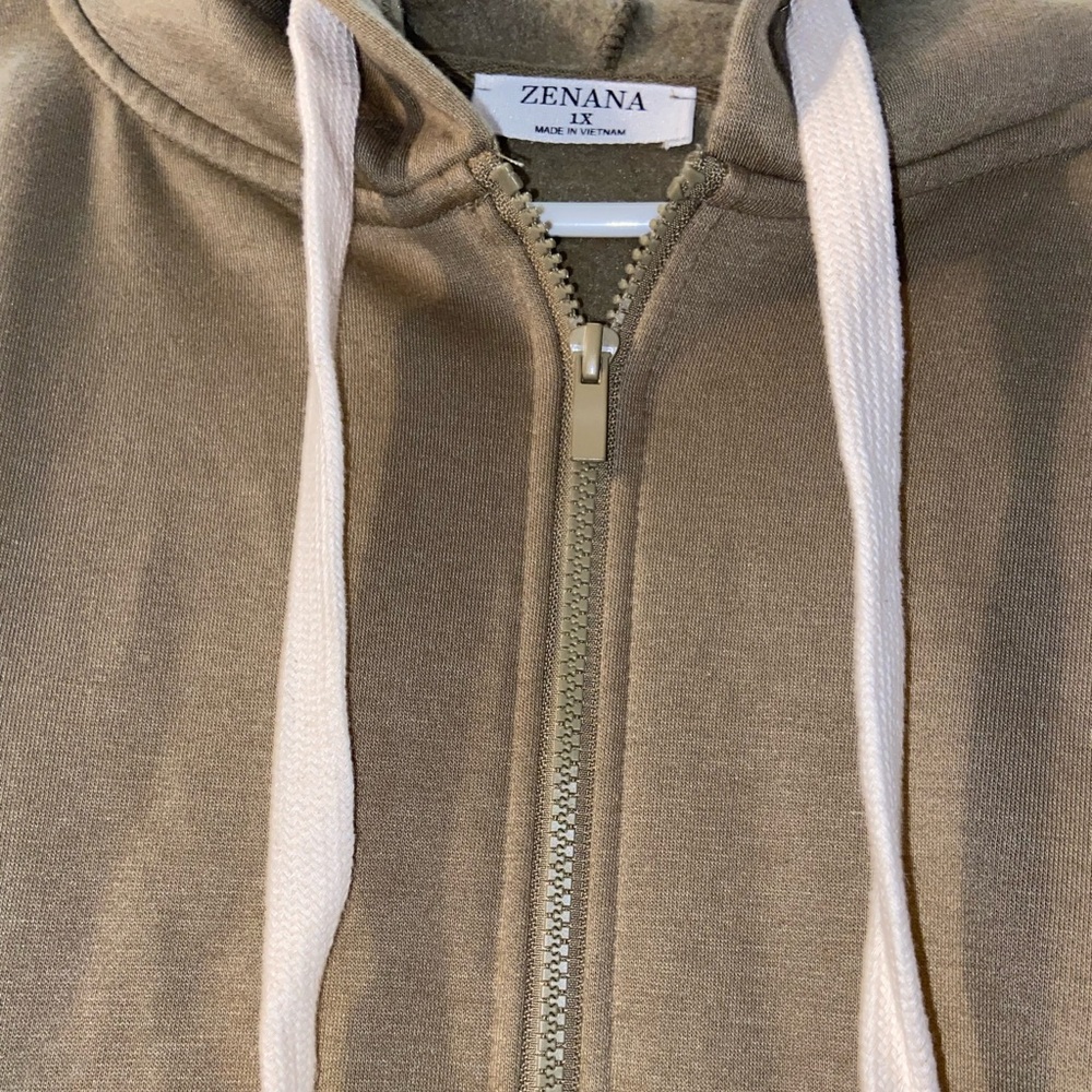 NWOT ZENANA ZIPPED HOODED SWEATSHIRT - Picture 5 of 10